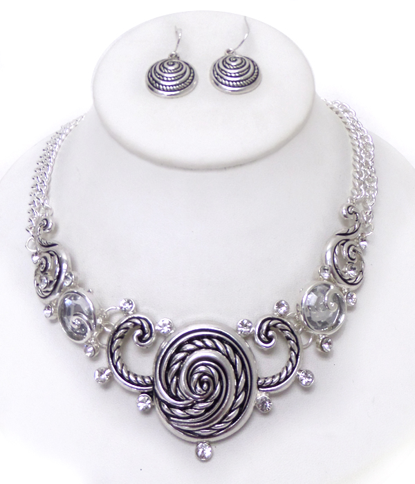 Swirl textured metal necklace set