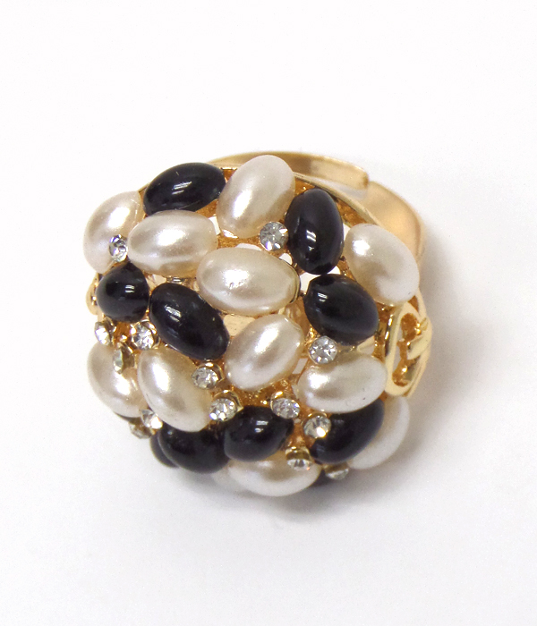 Oval pearl cluster ring 