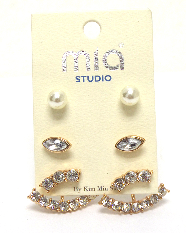 Set of three pearl and metals earrings