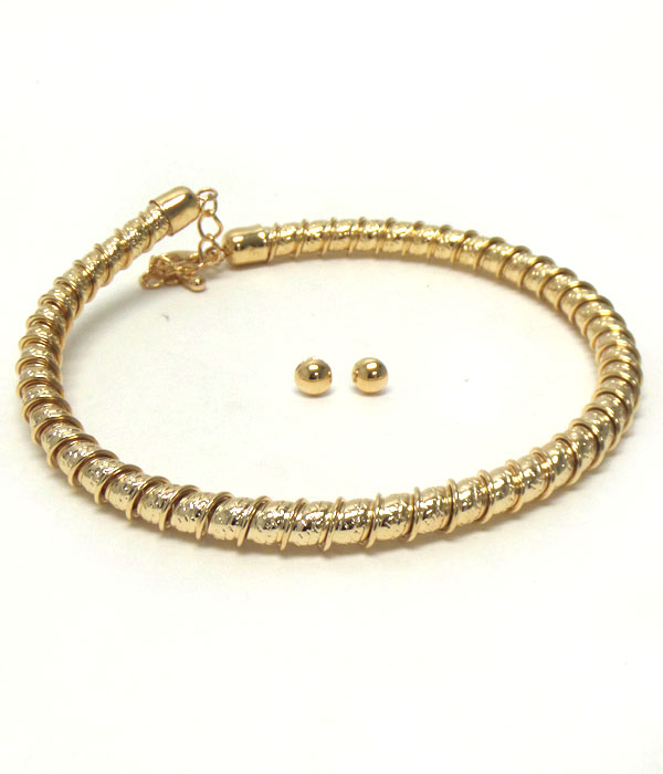 Coiled chunky chocker necklace earring set