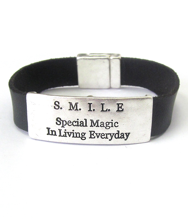INSPIRATION MESSAGE PLATE AND LEATHER BAND MAGNETIC BRACELET - SMILE