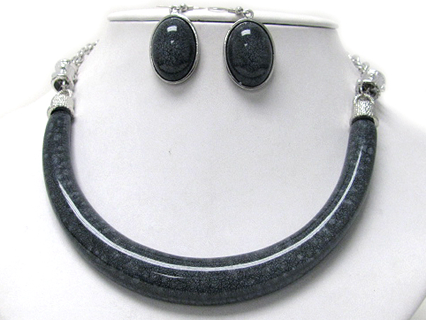 Crescent moon shape acrylic necklace earring set