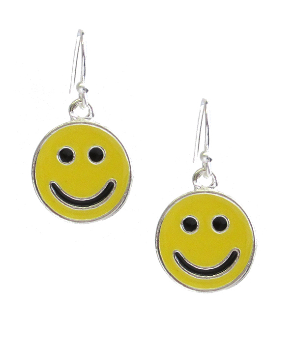 EPOXY SMILE EARRING