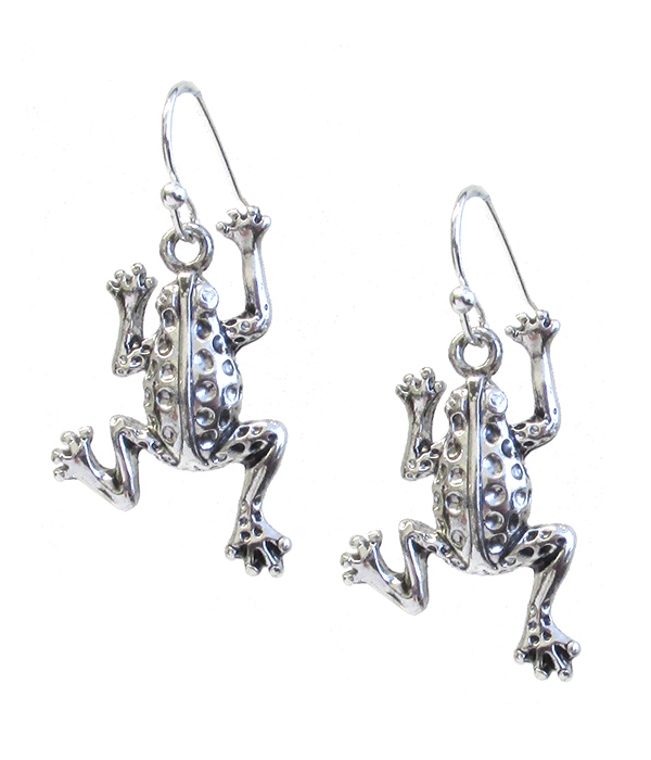 METAL FROG EARRING