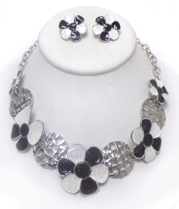 Flower with metal disks linked necklace set 