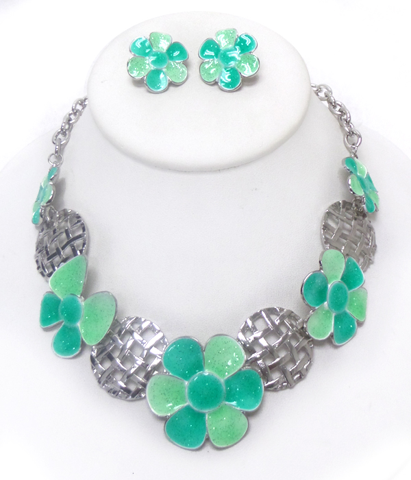 Flower with metal disks linked necklace set 
