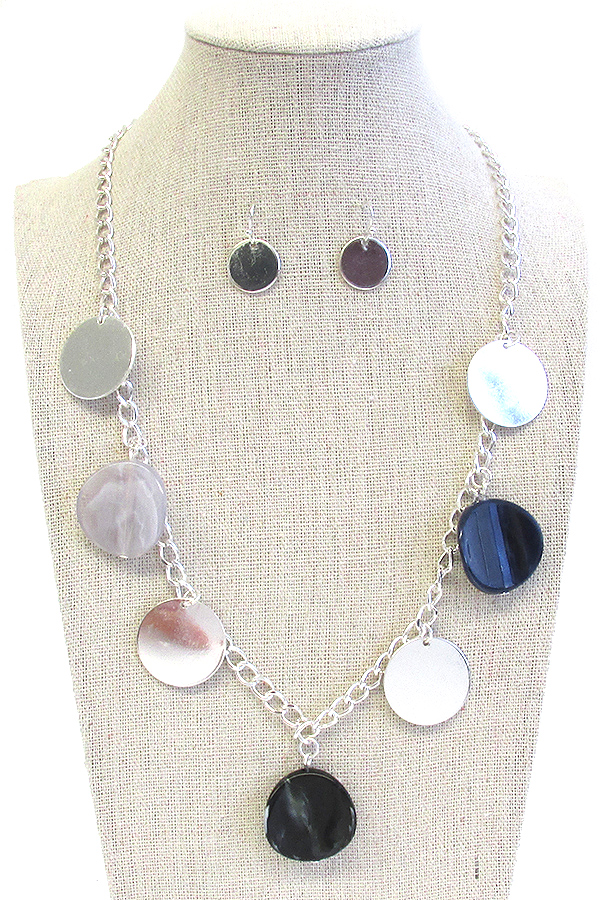 MULTI METAL AND ACRYLIC DISC DANGLE NECKLACE SET