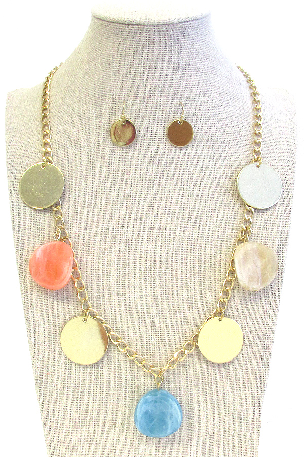 MULTI METAL AND ACRYLIC DISC DANGLE NECKLACE SET