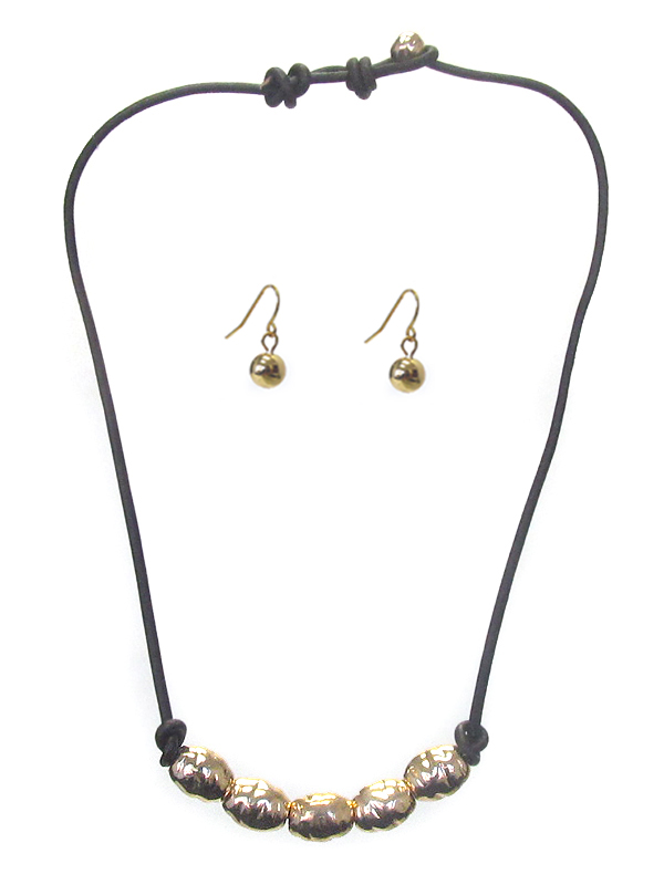 MULTI METAL PEARL LINK LEATHERETTE CORD NECKLACE SET