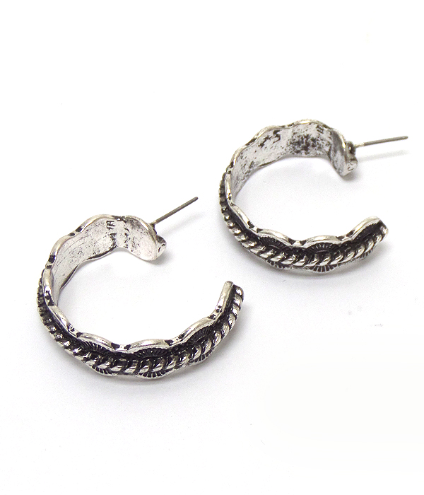 Hoop metal textured earrings 
