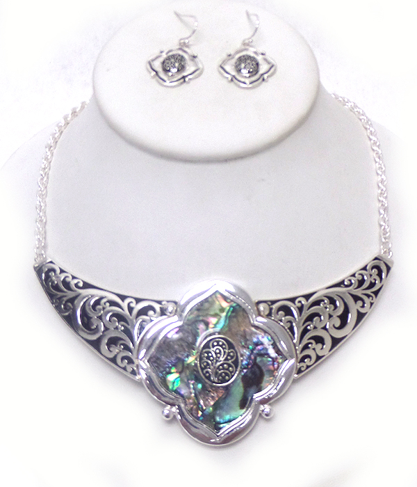 Tailored design with flower abalone stone necklace set