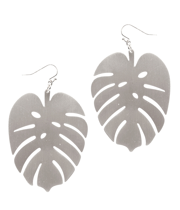 Metal contour line monstera earring