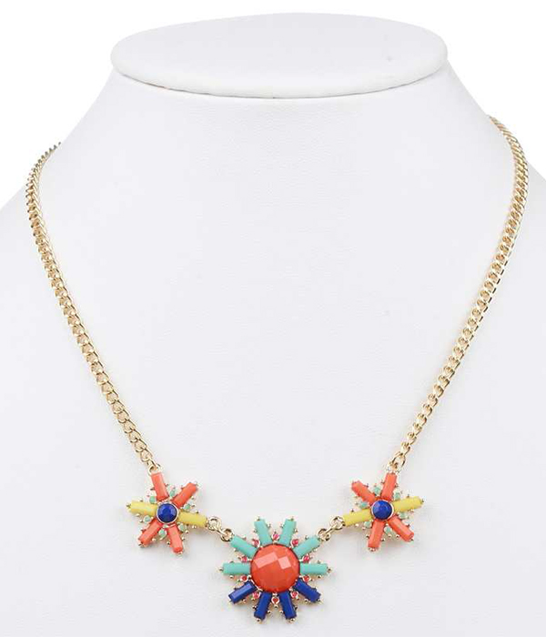Mixed stone flower link necklace