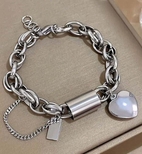Puffy heart charm chain bracelet