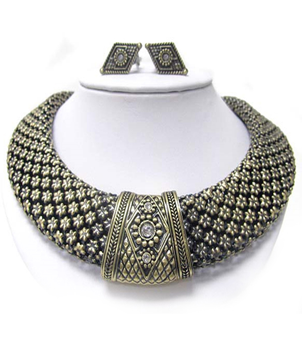 Crystal stud  burnish metal wide choker set