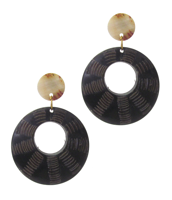 CARVED HORN HOOP EARRING