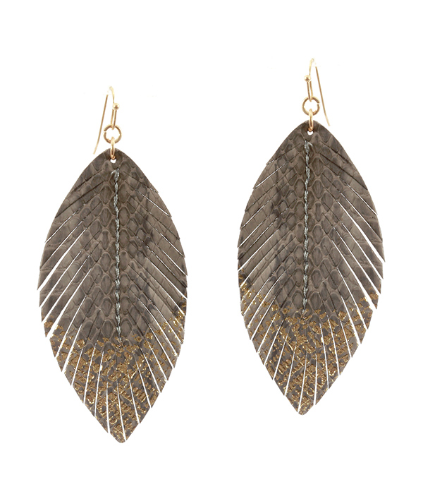 Leatherette feather earring