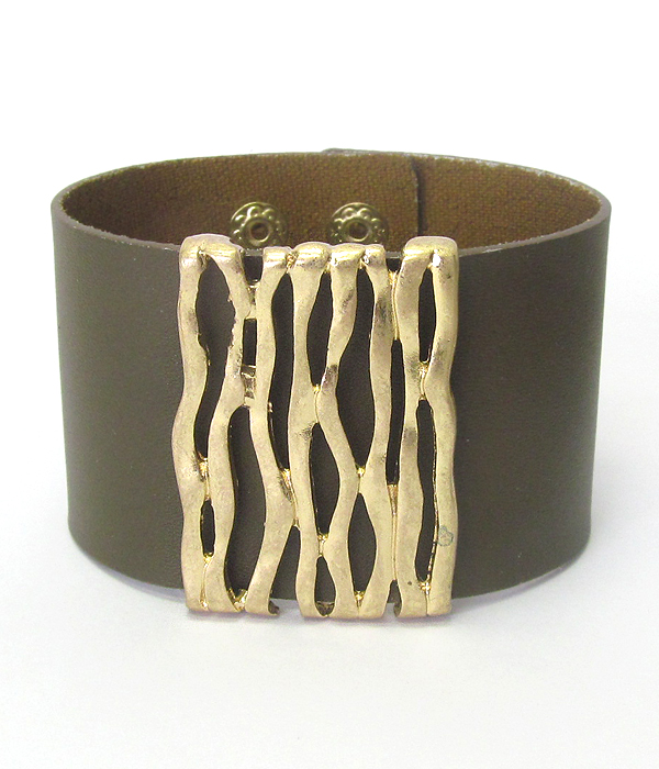 METAL BAR THICK LEATHER BAND BRACELET