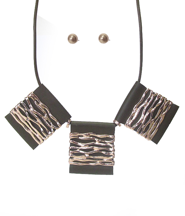 Hammered metal bar triple pendant necklace set