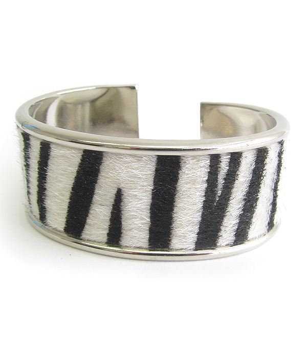 ANIMAL PRINT FUR BANGLE BRACELET