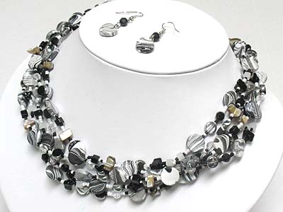 Multi strand sea shell beads neckalce and earring set
