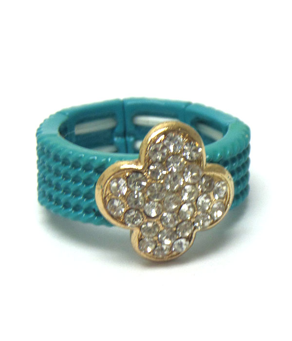 Crystal clover stretch ring