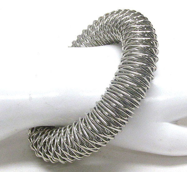 COILED METAL WIRE STRETCH BRACELET