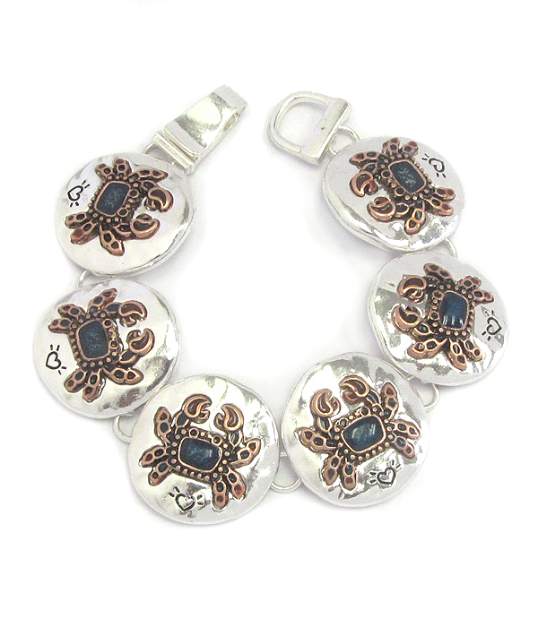 SEALIFE HAMMERED DISK LINK MAGNETIC BRACELET - CRAB