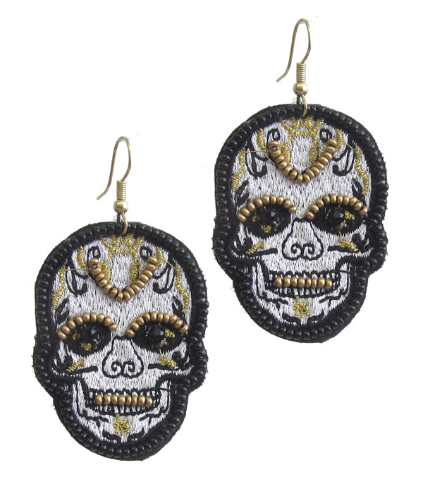 HANDMADE SEEDBEAD ART EARRING - SKULL