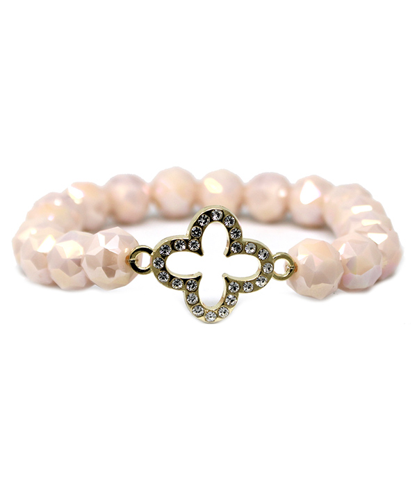 Quatrefoil and facet stone stretch bracelet