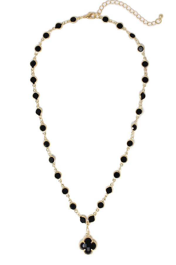 Quatrefoil pendant necklace