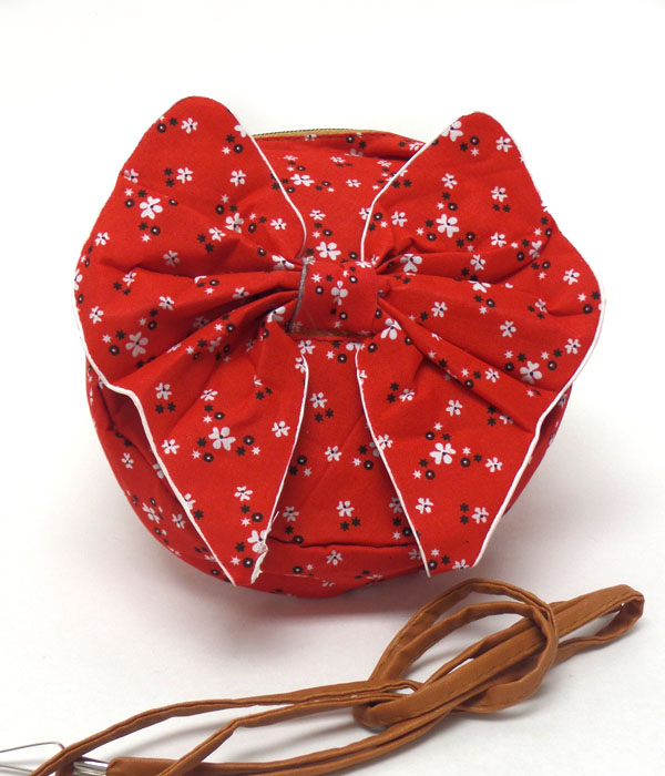 Big bow accent round messenger bag