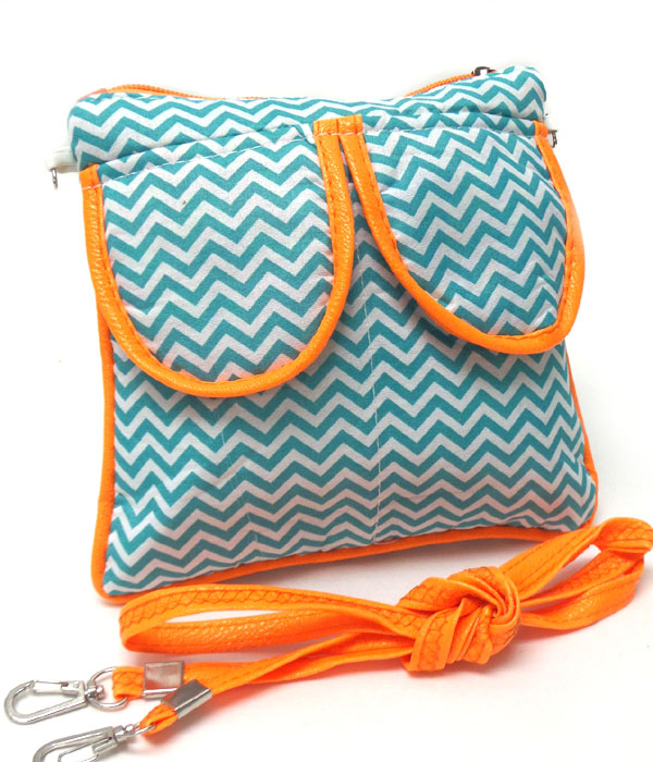 Chevron print pocket messenger bag