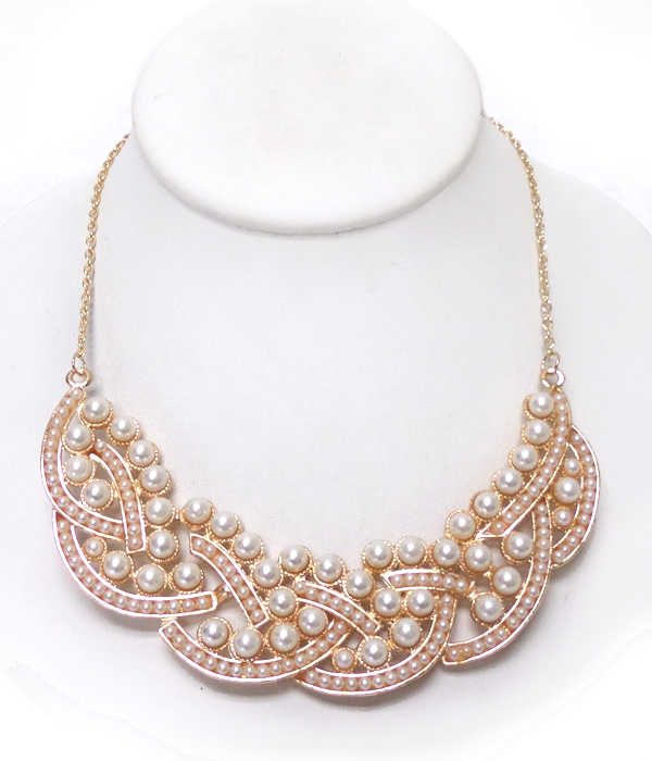 Twist metal and pearl necklace