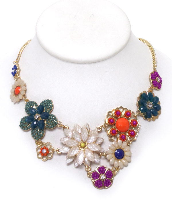 Multi beaded flower necklace 