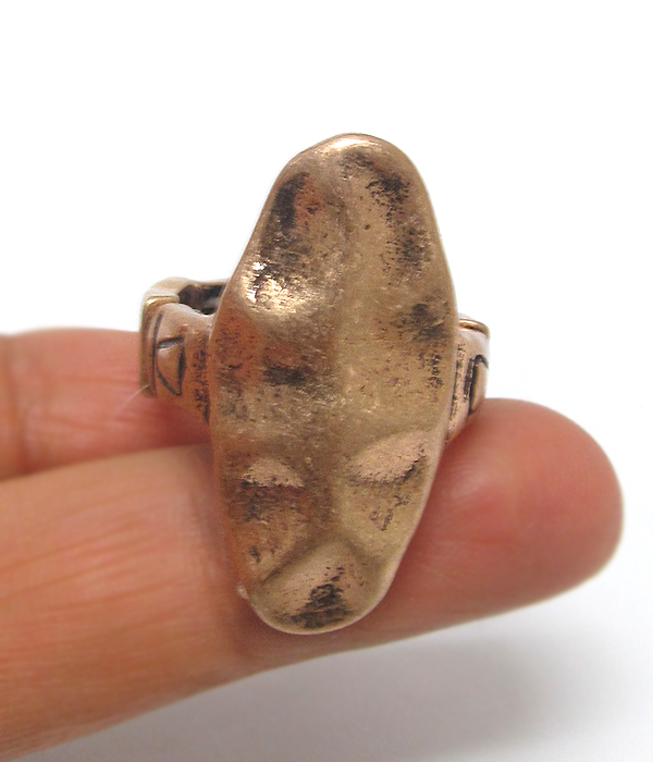 Hammered metal stretch ring