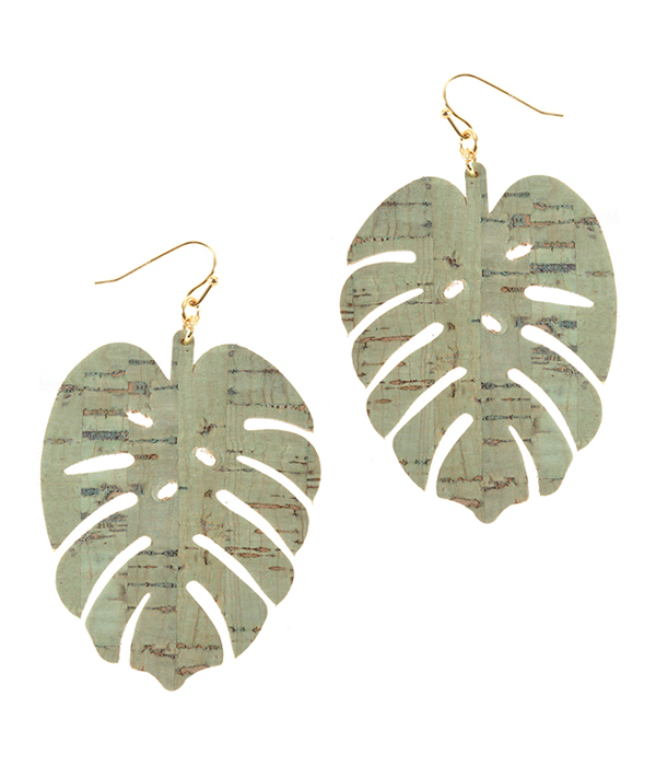 CORK TEXTURED MONSTERA LEAF EARRING