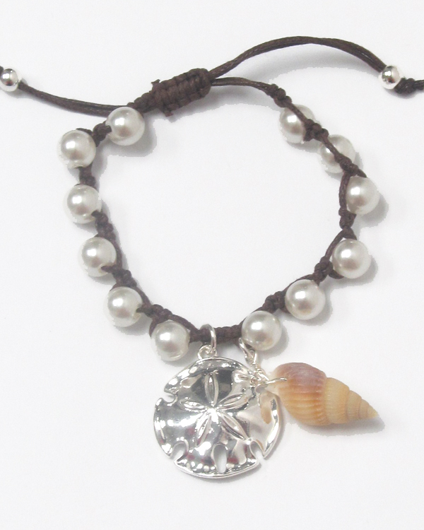 Sand dollar charm and pearl chain pull tie bracelet