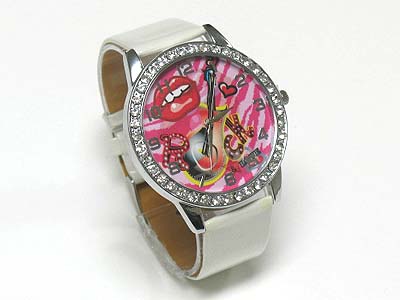 Tattoo background crystal round face watch