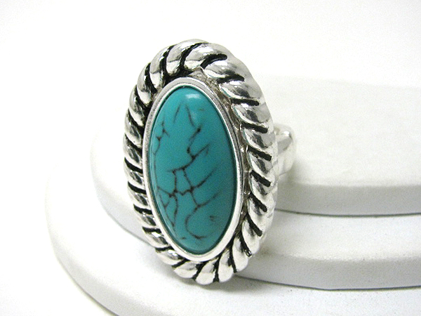 Oval turquoise and patterned metal stretch ring