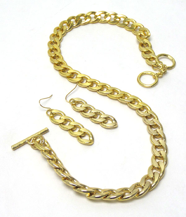 Thick chain toggle necklace earring set