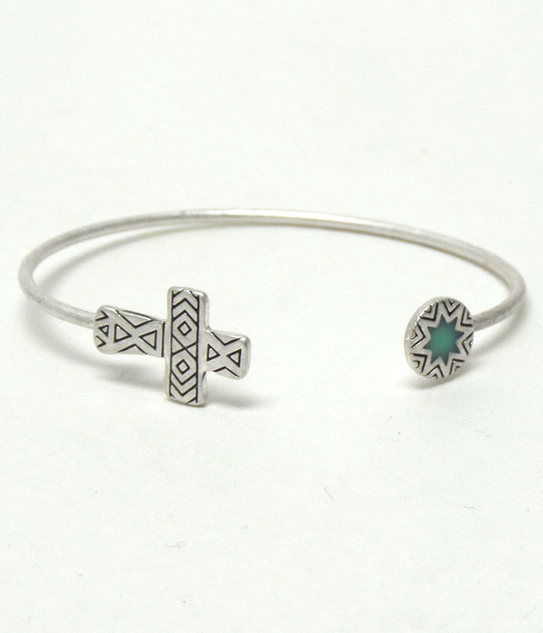 Tribal pattern cross edge bangle
