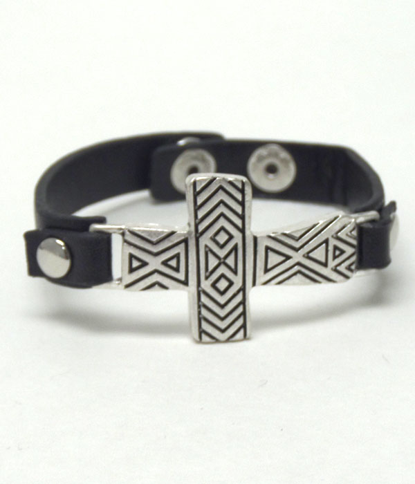 Tribal pattern cross leather band bracelet