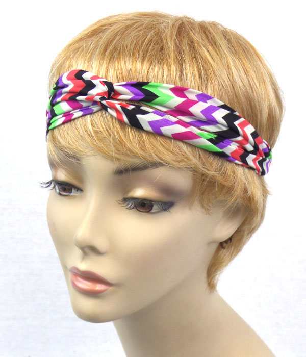 Chevron pattern stretch headband