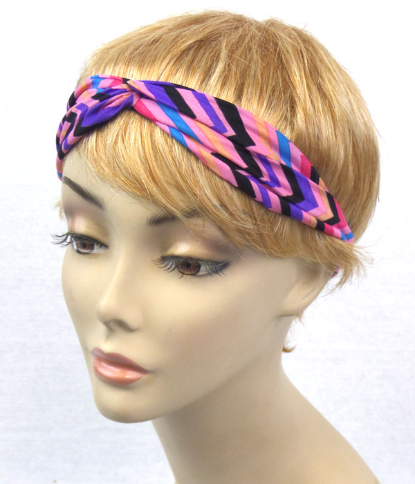 Chevron pattern stretch headband