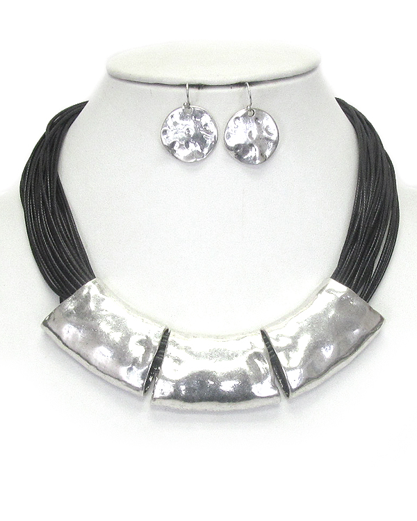 HAMMERED CHUNKY METAL AND MULTI LEATHER CHAIN NECKLACE SET
