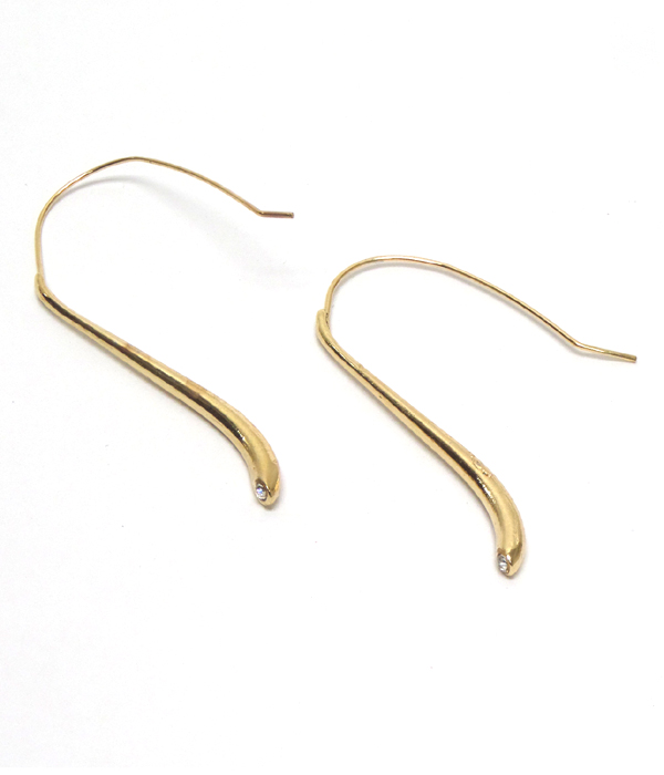 Metal curved bar earrings 