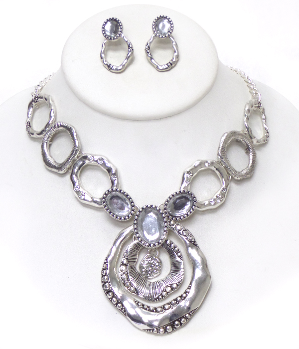 Metal textured  disks linked necklace set 