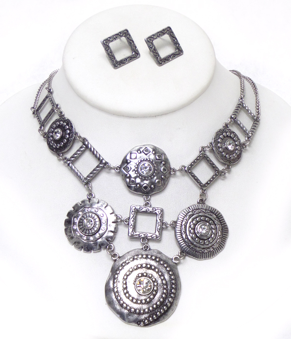 Tribal style chain necklace set 