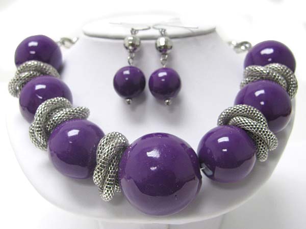 Chunky acryl ball and tube metal chain link necklace earring set
